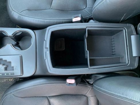 Used 2012 Kia Sorento SX image 18