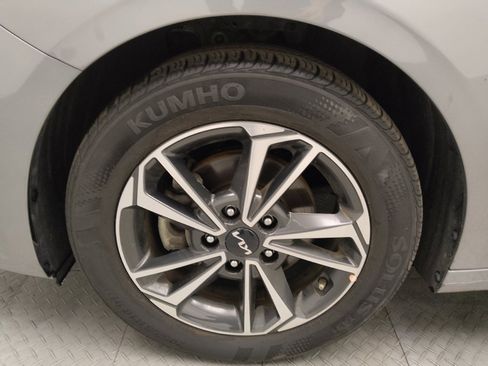 Used 2023 Kia Forte LXS image 31