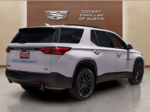 Used 2023 Chevrolet Traverse RS FWD image 4