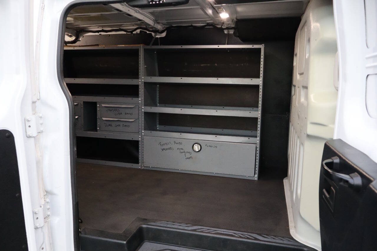 Used 2020 Ford Transit 150 Low Roof w/ Load Area Protection Package RWD image 5