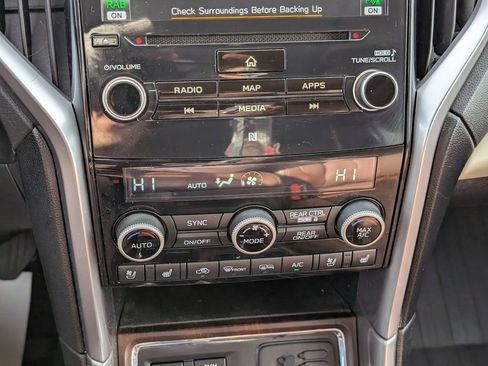 Used 2022 Subaru Ascent Touring image 18