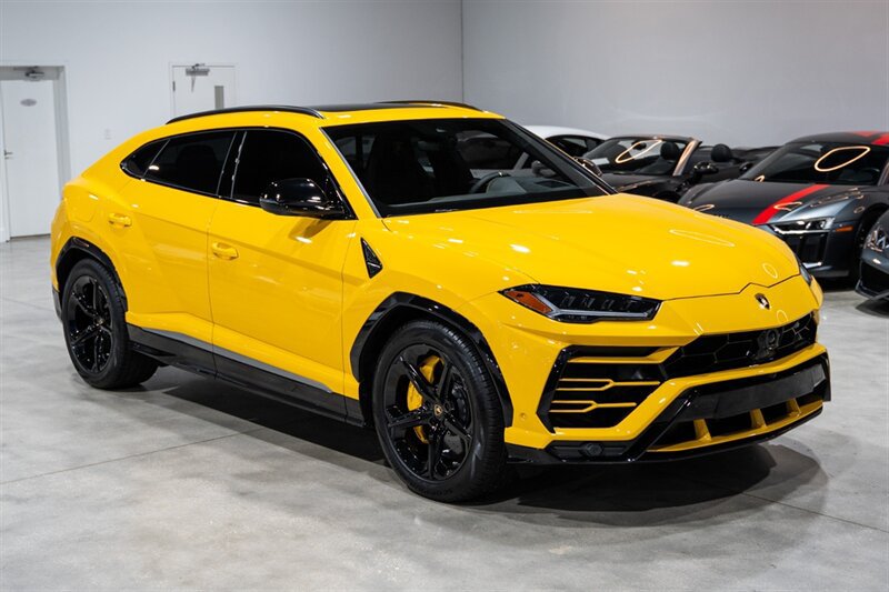 Used 2020 Lamborghini Urus AWD/4WD image 8