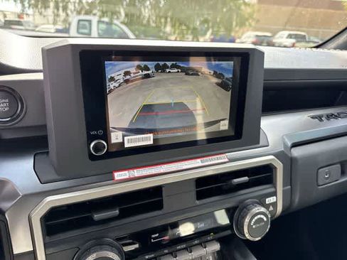 Used 2025 Toyota Tacoma SR5 image 21