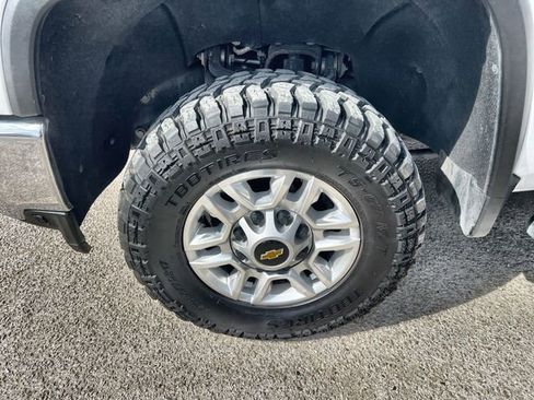 Used 2023 Chevrolet Silverado 2500 LT image 31