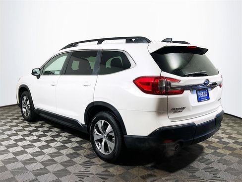 Used 2024 Subaru Ascent Premium w/ Convenience Package image 6