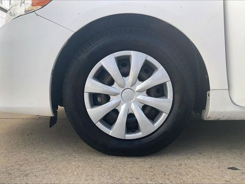 Used 2011 Toyota Corolla LE image 11