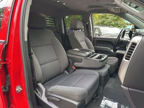 Used 2019 Chevrolet Silverado 1500 LT AWD/4WD image 16