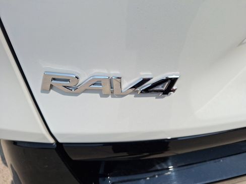 Used 2024 Toyota RAV4 XSE AWD/4WD image 13