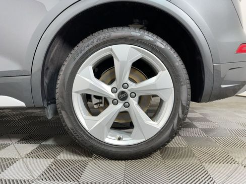 Certified 2025 Audi Q5 2.0T Premium Plus w/ Premium Plus Package image 10