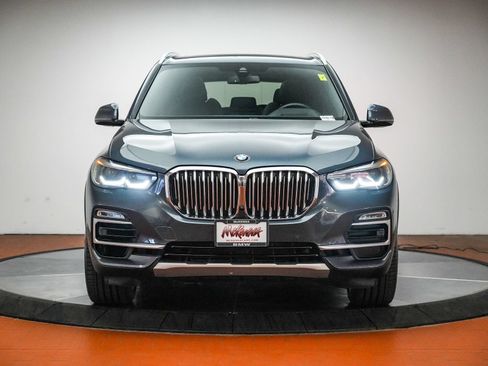 Used 2021 BMW X5 sDrive40i w/ Premium Package RWD image 2