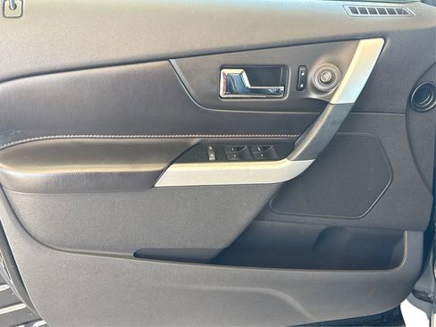 Used 2013 Ford Edge SEL image 21