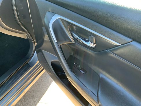 Used 2015 Nissan Altima 2.5 S w/ Power Driver Seat Package FWD image 24
