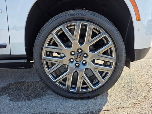 New 2026 GMC Yukon XL Denali Ultimate AWD/4WD image 32