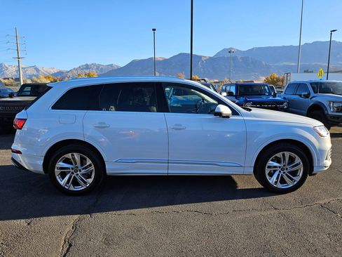 Used 2022 Audi Q7 Premium Plus image 2
