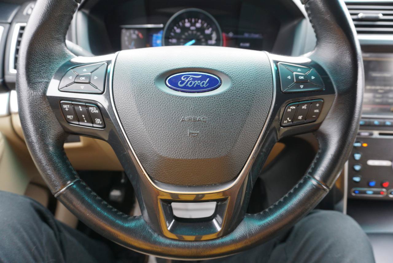 Used 2016 Ford Explorer Limited w/ Equipment Group 301A FWD image 19