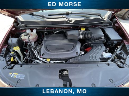 Used 2023 Chrysler Pacifica Touring-L FWD image 27