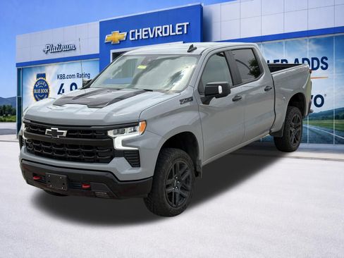 Used 2024 Chevrolet Silverado 1500 LT Trail Boss w/ LT Trail Boss Premium Package AWD/4WD image 15
