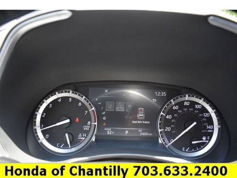 Used 2022 Toyota Highlander XLE AWD/4WD image 9