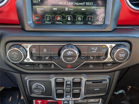 Used 2021 Jeep Gladiator Rubicon image 27