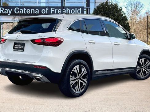 Used 2025 Mercedes-Benz GLA 250 4MATIC image 2