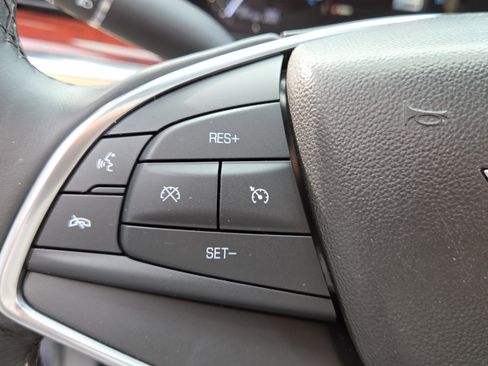 Used 2018 Cadillac XT5 Luxury w/ Driver Awareness Package image 28