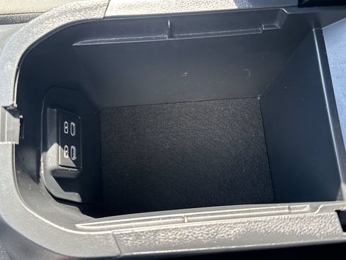 Used 2024 Toyota RAV4 XLE FWD image 27