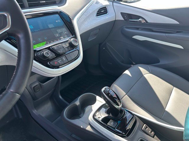 Used 2021 Chevrolet Bolt Premier w/ Infotainment Package FWD image 24