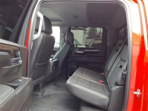 Used 2024 Chevrolet Silverado 1500 LT Trail Boss w/ Convenience Package II image 17