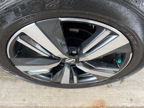 Certified 2021 Nissan Rogue Platinum AWD/4WD image 41