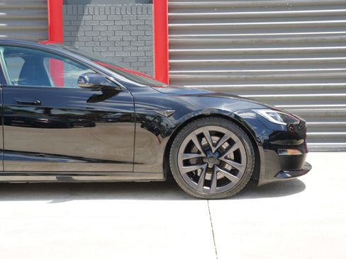 Used 2022 Tesla Model S AWD/4WD image 9