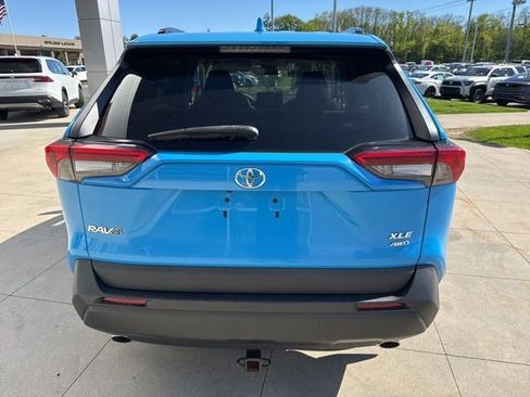 Used 2021 Toyota RAV4 XLE AWD/4WD image 7