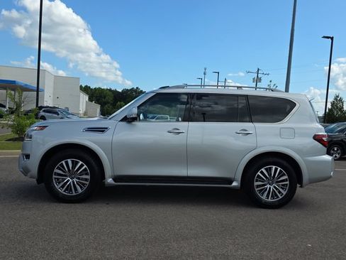 Used 2023 Nissan Armada SL w/ Captain's Chairs Package RWD image 6
