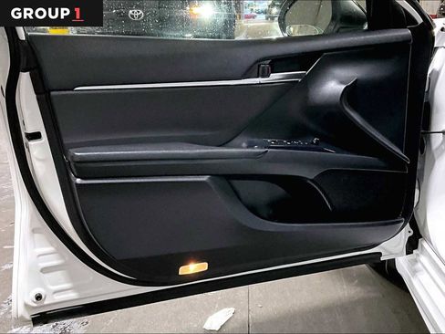 Certified 2019 Toyota Camry SE image 21