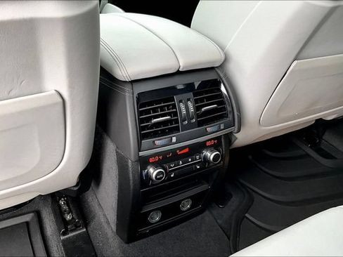 Used 2018 BMW X5 M AWD/4WD image 10