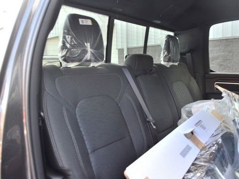 New 2026 RAM 1500 4x4 Crew Cab image 33