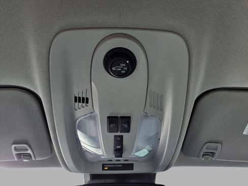 Used 2016 Chevrolet Equinox LTZ w/ Enhanced Convenience Package image 16