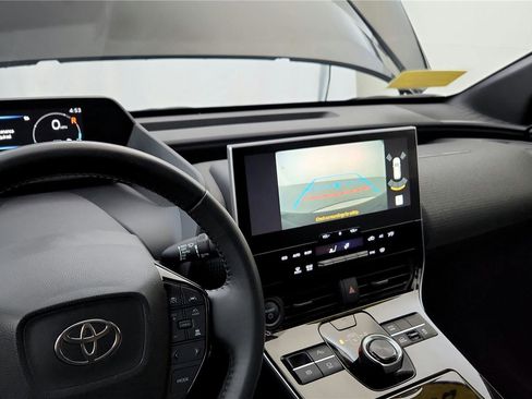 Used 2023 Toyota bZ4X XLE image 39