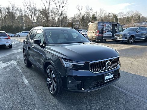 Certified 2023 Volvo XC40 B5 Plus w/ Driver Assist Package image 2