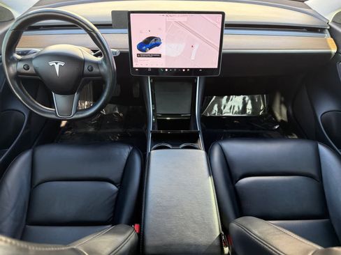 Used 2018 Tesla Model 3 Long Range image 23