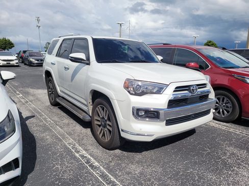 Used 2024 Toyota 4Runner Limited AWD/4WD image 8