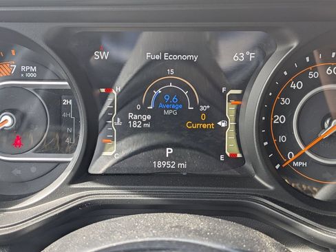 Used 2024 Jeep Wrangler Unlimited Sport AWD/4WD image 23