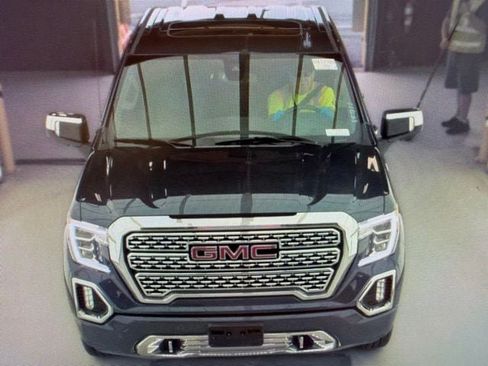 Used 2021 GMC Sierra 1500 Denali w/ Denali Premium Package AWD/4WD image 12