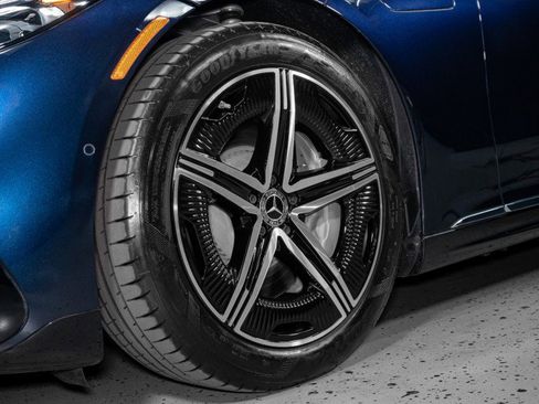 Certified 2024 Mercedes-Benz EQS 450+ 450+ Sedan image 32