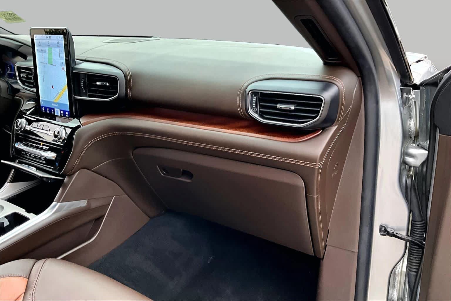 Used 2023 Ford Explorer King Ranch w/ Technology Package RWD image 19
