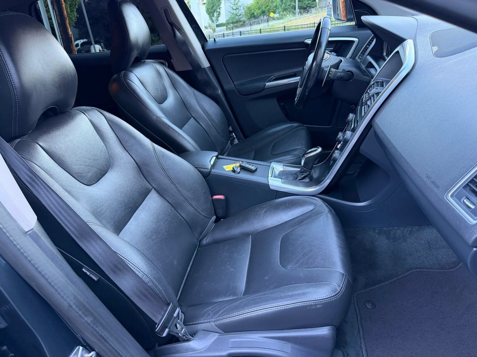 Used 2015 Volvo XC60 T6 Platinum AWD/4WD image 50