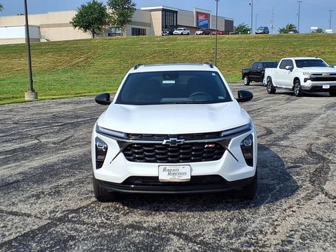 Used 2025 Chevrolet Trax RS w/ Sunroof Package FWD image 15