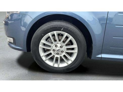 Used 2018 Ford Flex SEL image 25