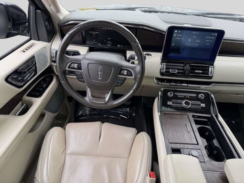 Used 2019 Lincoln Navigator L Reserve w/ Cargo Package AWD/4WD image 16