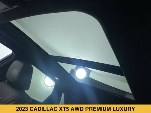Used 2023 Cadillac XT5 Premium Luxury AWD/4WD image 10