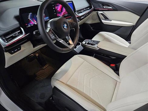 Used 2026 BMW X1 xDrive28i w/ Convenience Package image 9